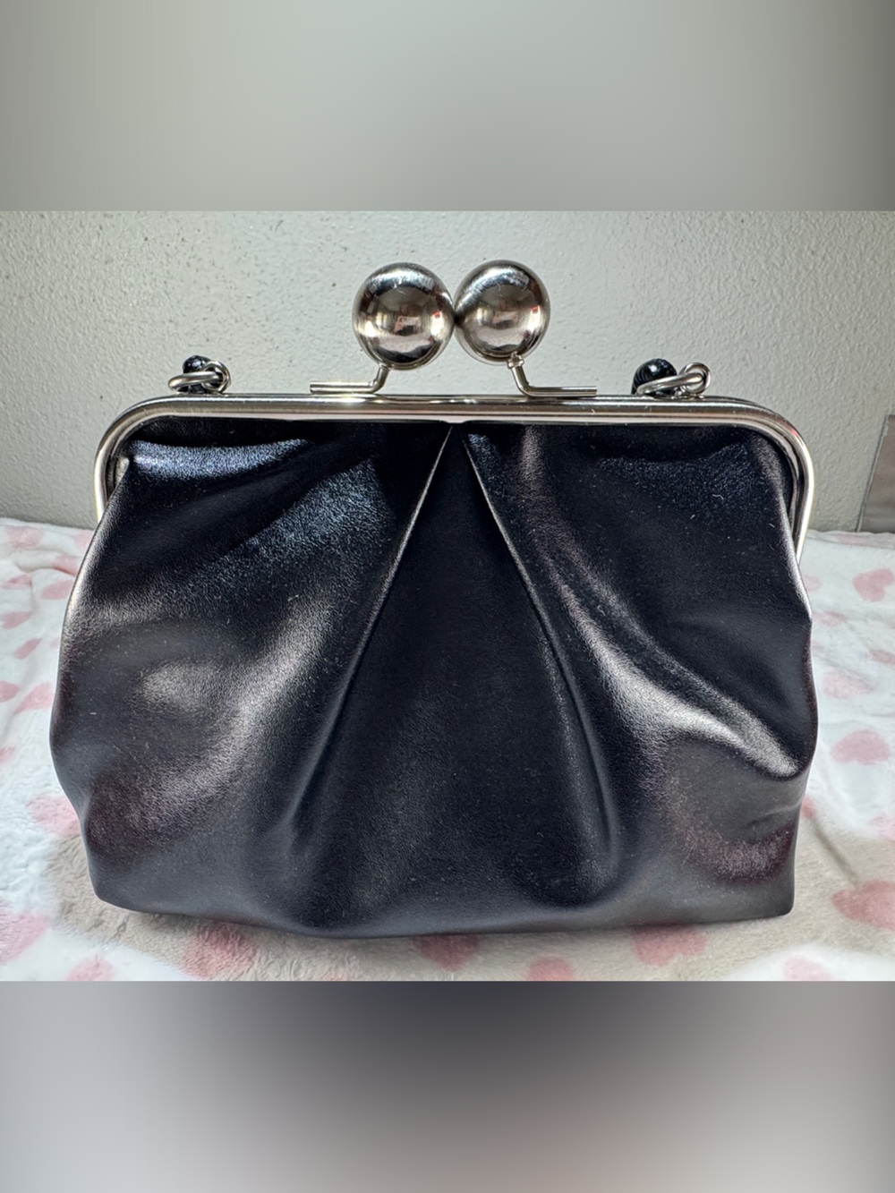 Melie Biiano Black Kiss-Lock Frame Clutch